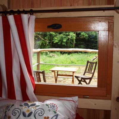 Cabane STELLA dans les bois